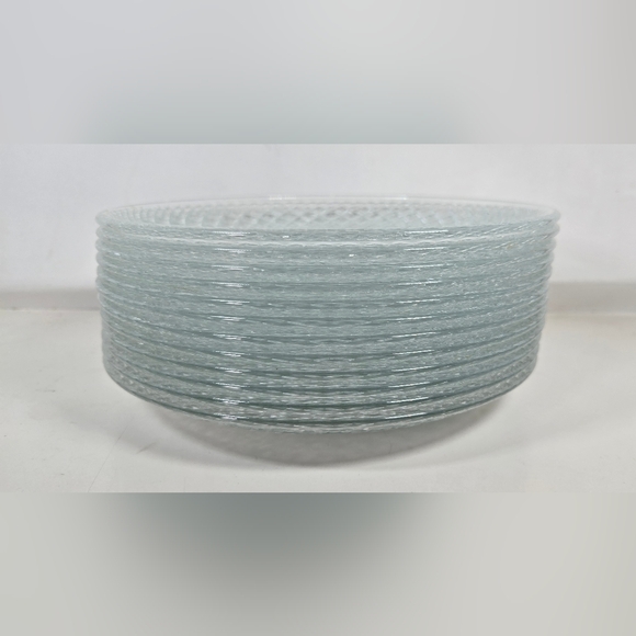 CRISTAL D'ARQUES/DURAND Clear 8 inch plates, set of 12 - Picture 2 of 5